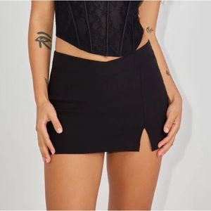 Garage That’s Hot Mini V Waist Skort